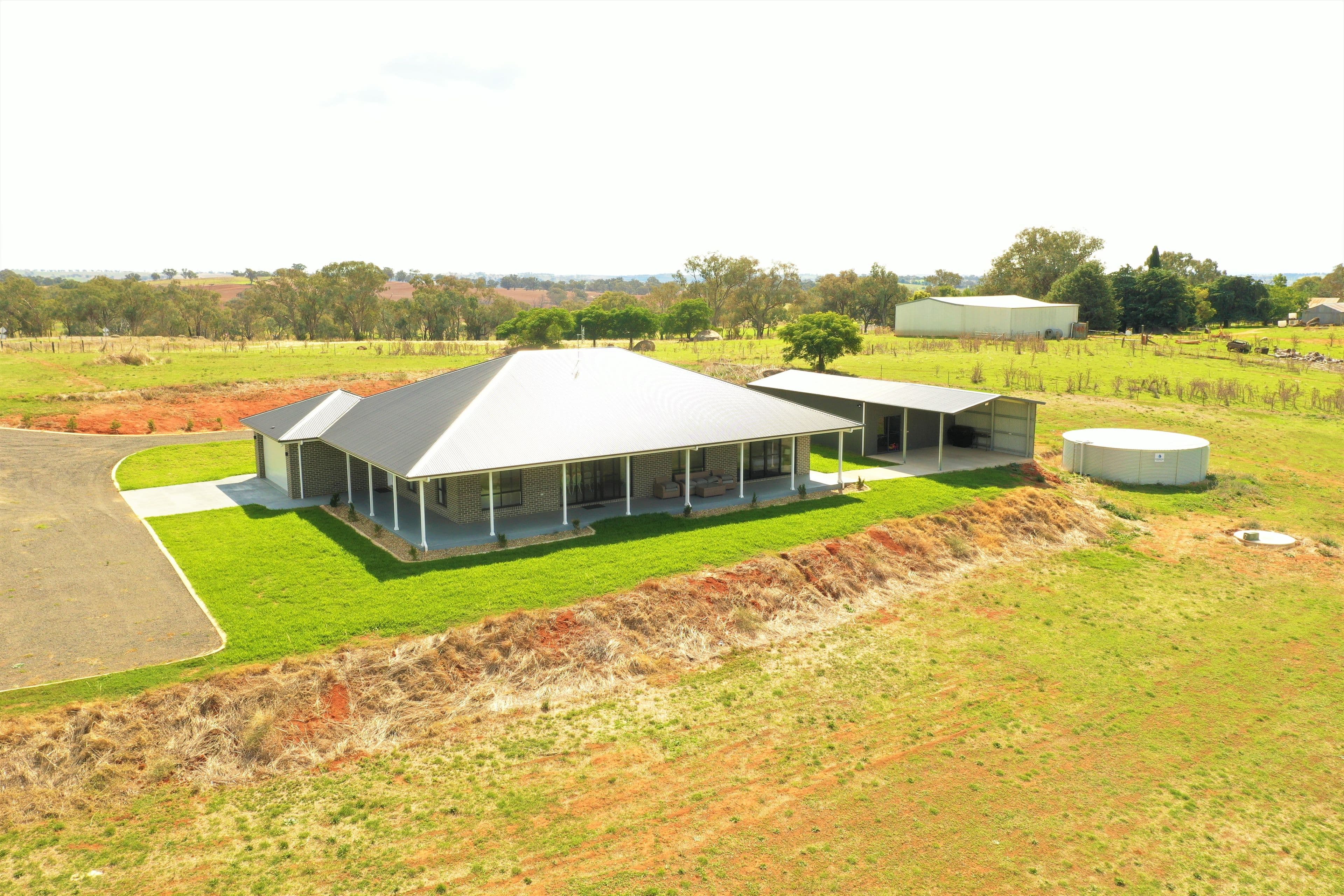 23 Crowe Road, Young NSW 2594, Young - Thumbnail 3