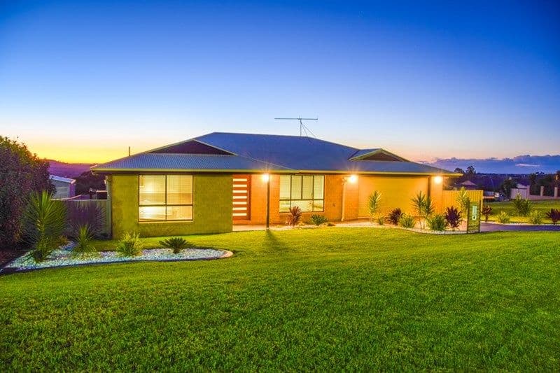 25 HILLVIEW, Kingaroy QLD 4610, Kingaroy - Image 1