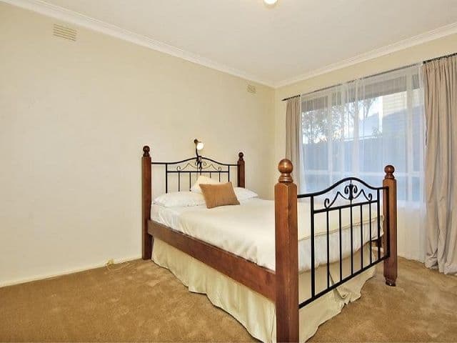 28 Dava Drive, MORNINGTON VIC 3931, Mornington - Thumbnail 2