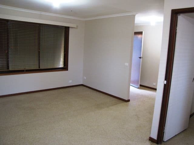 33 Barker Street, LOXTON SA 5333, Loxton - Thumbnail 3