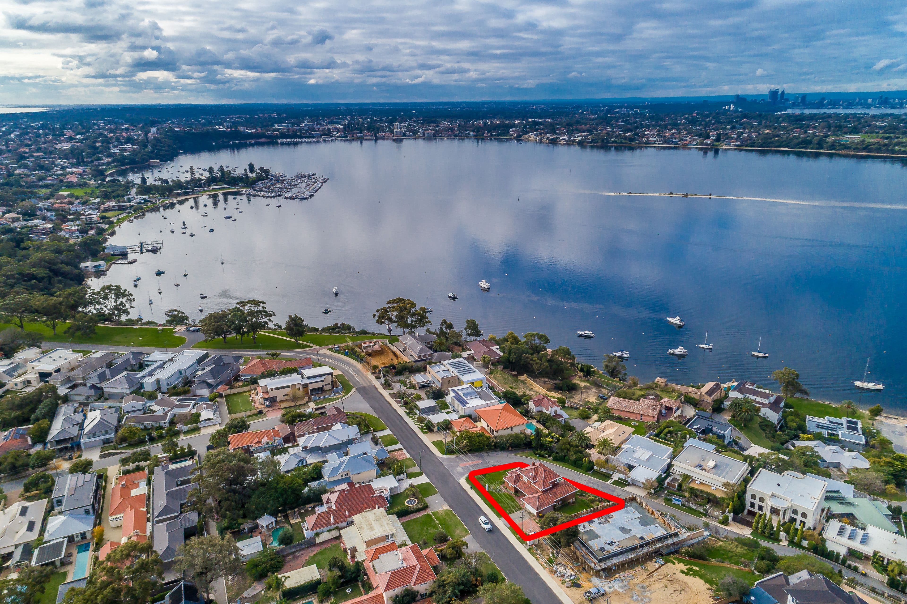 2 Saunders Street, Mosman Park WA 6012, Mosman Park - Thumbnail 2