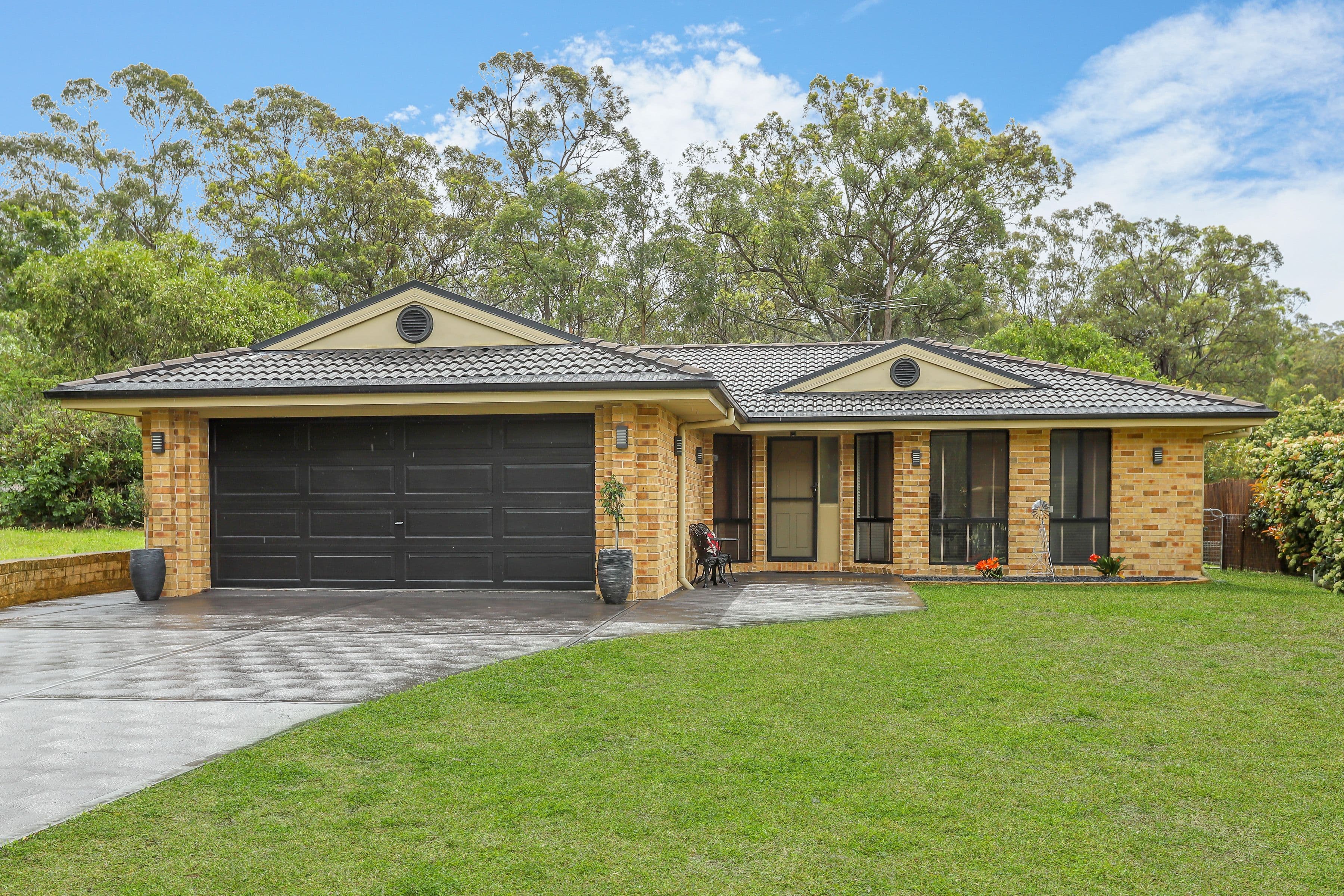 37 Queen Street, Clarence Town - Image 1