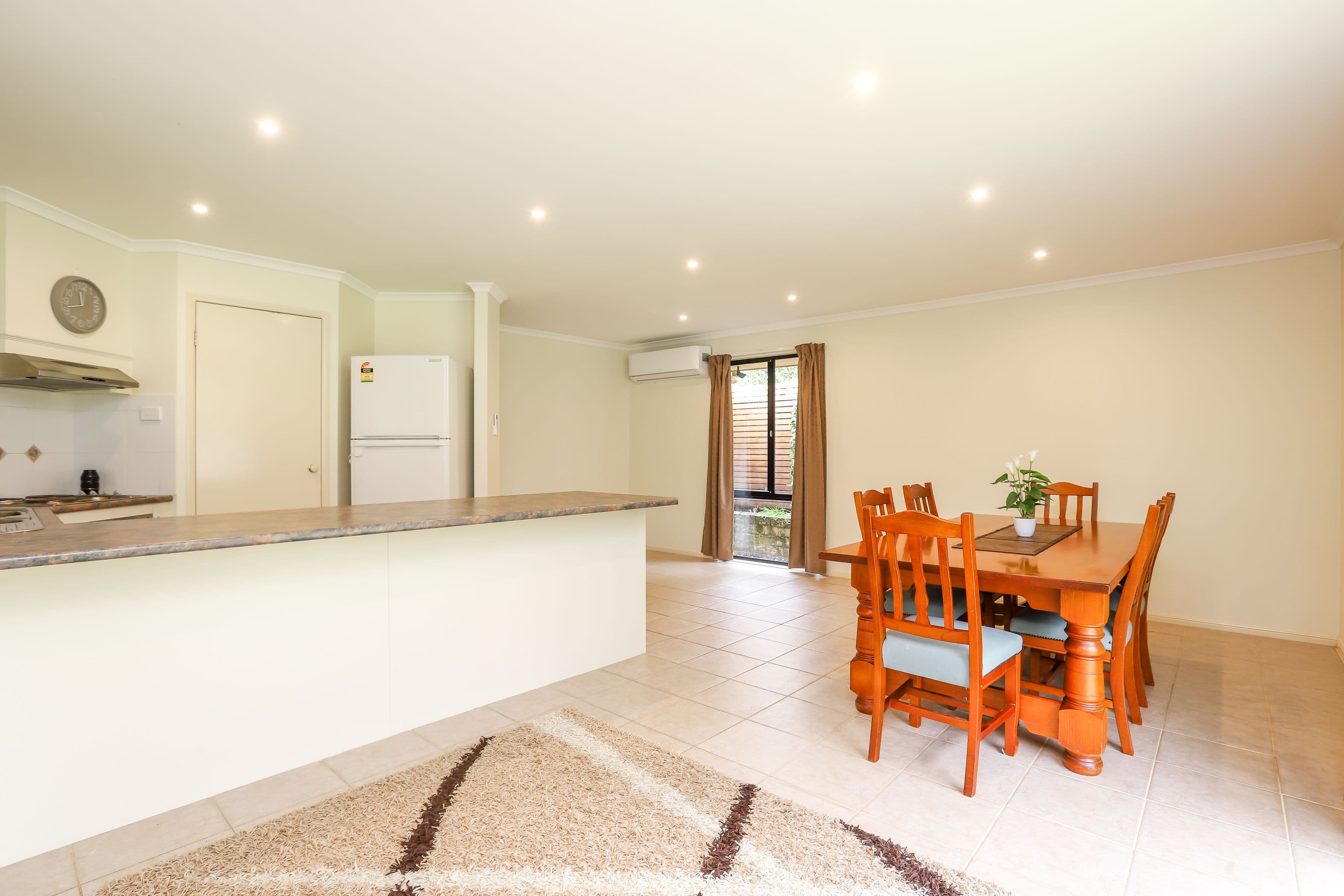 37 Queen Street, Clarence Town - Thumbnail 5