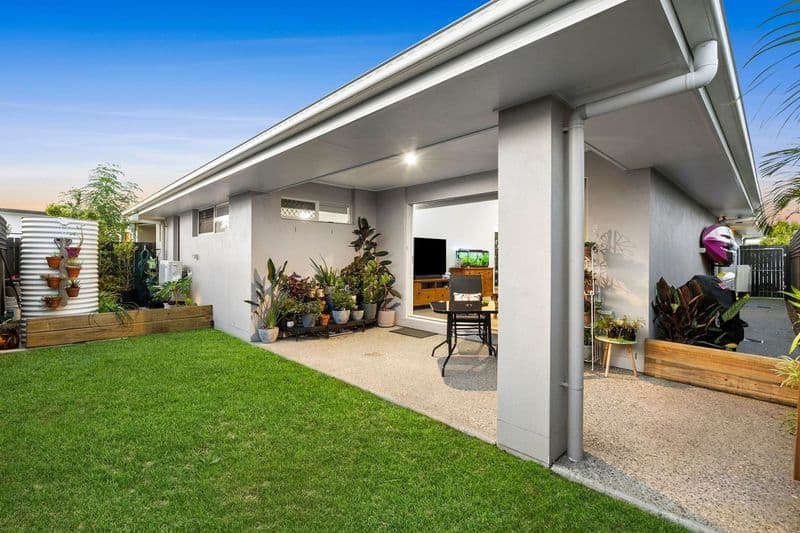 27 Wood Crescent, Baringa - Image 1