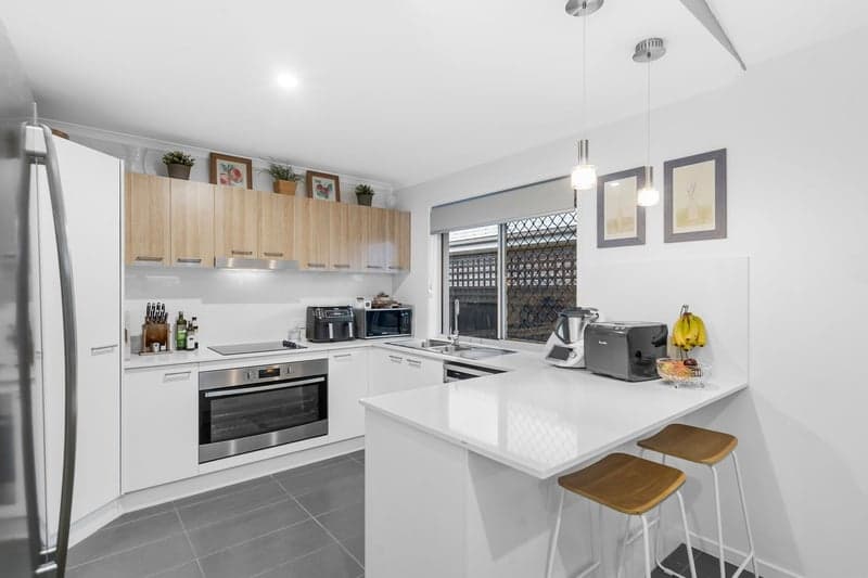 27 Wood Crescent, Baringa - Thumbnail 4