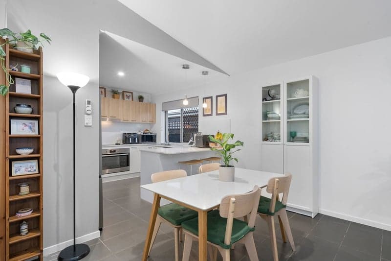 27 Wood Crescent, Baringa - Thumbnail 6