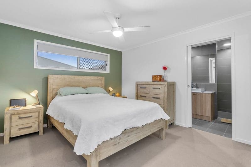 27 Wood Crescent, Baringa - Thumbnail 8