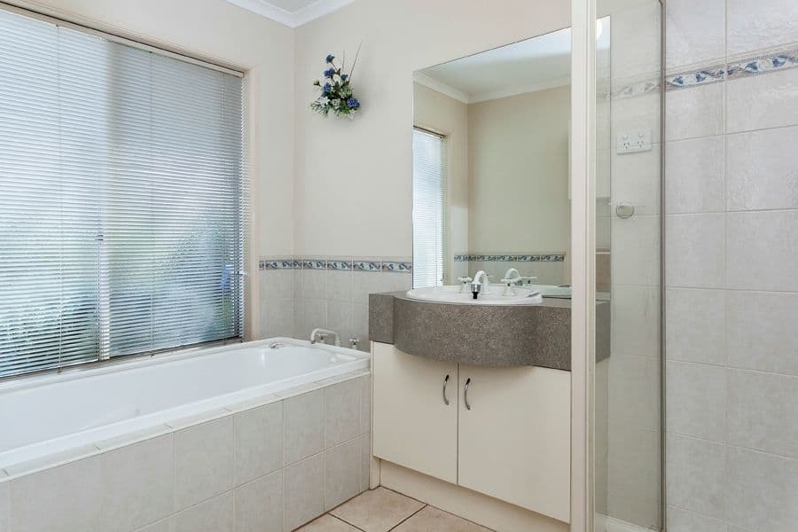 33 Ranfurlie Circuit, MELTON WEST VIC 3337, Melton West - Thumbnail 7
