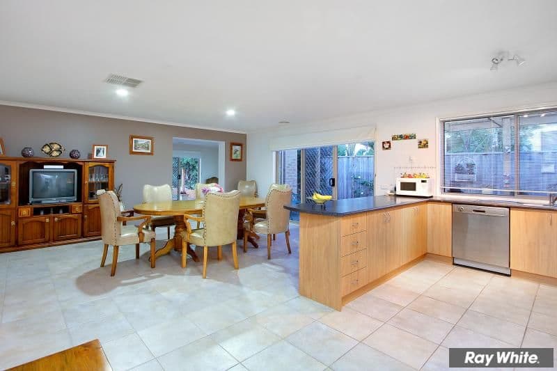 4 Whitsunday Court, MOUNT MARTHA VIC 3934, Mount Martha - Thumbnail 5