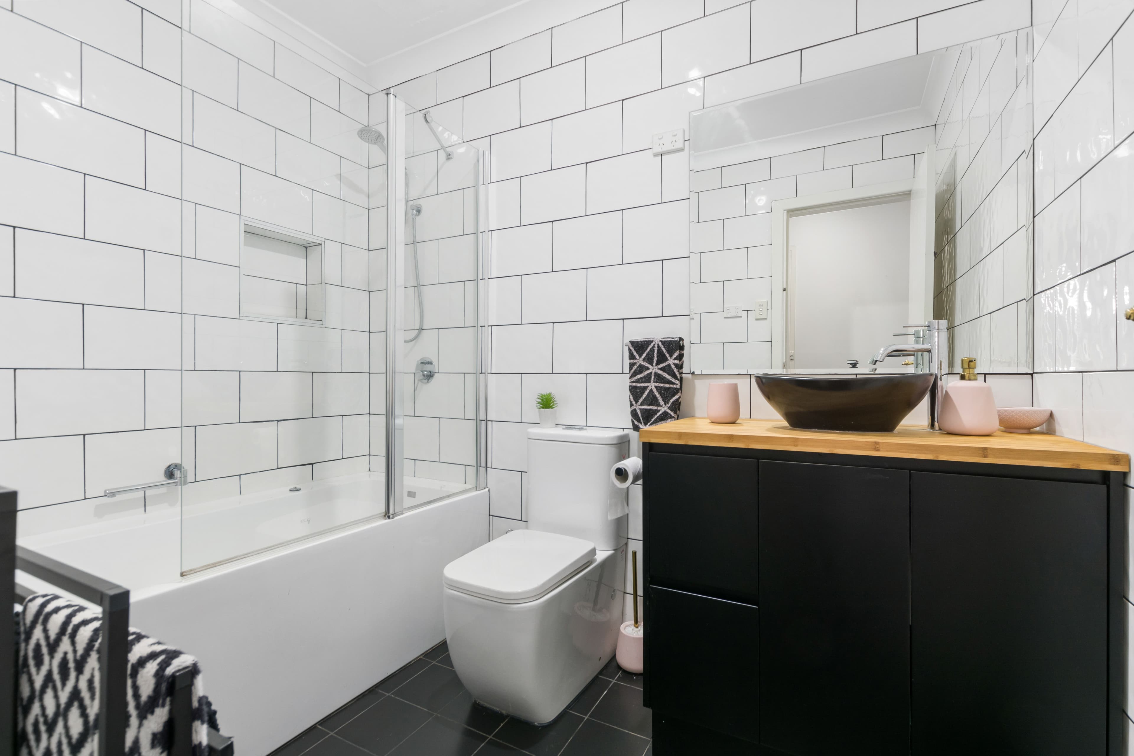 614 Northcliffe Drive, Berkeley NSW 2506, Berkeley - Thumbnail 4