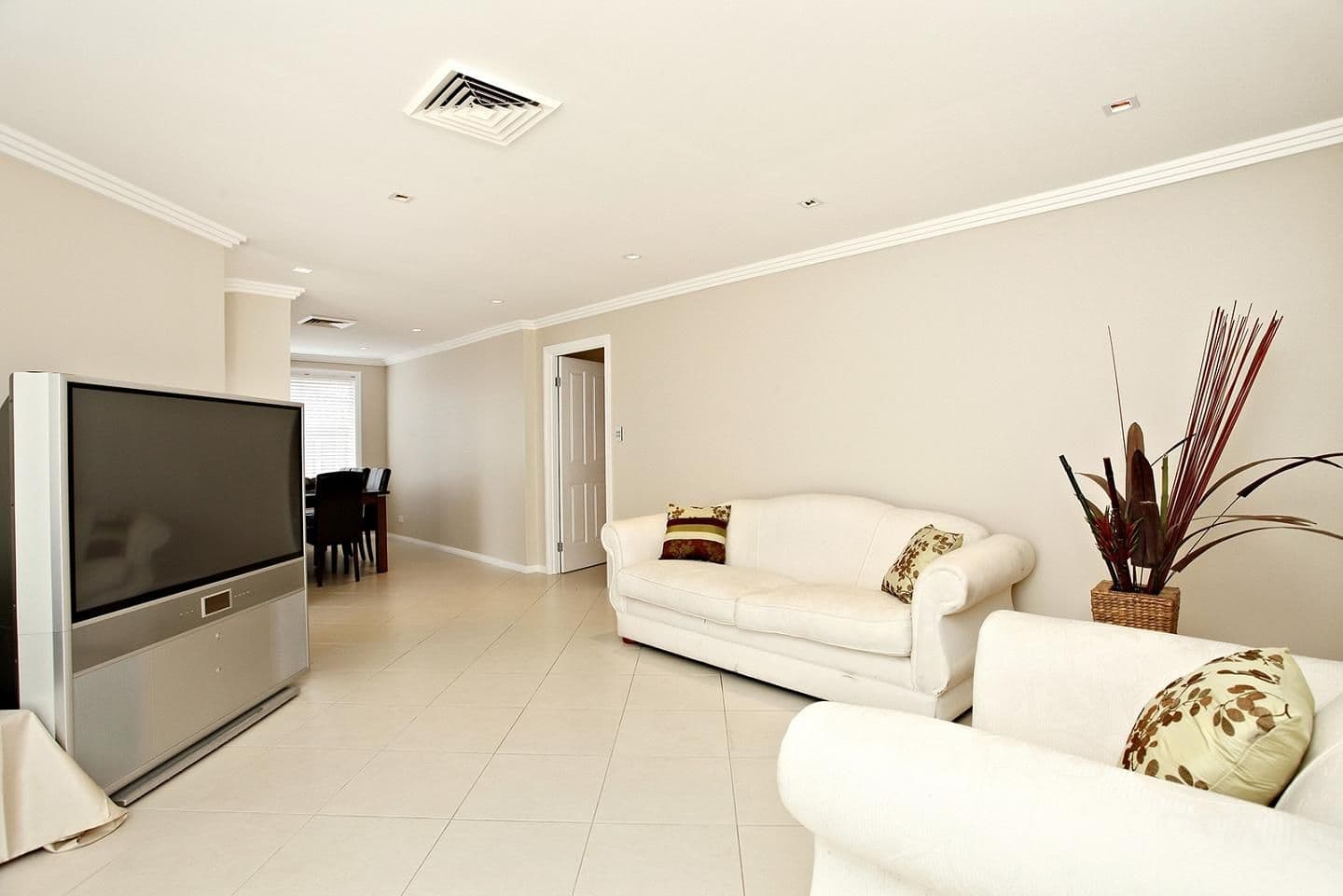 69 Perrin Avenue, PLUMPTON NSW 2761, Plumpton - Thumbnail 2