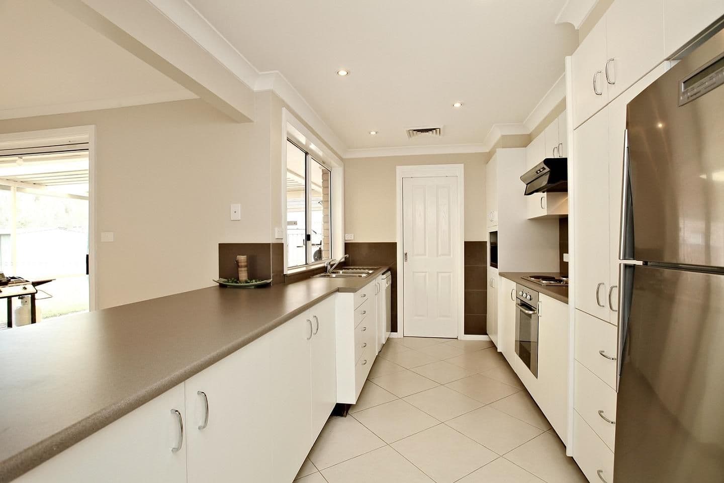 69 Perrin Avenue, PLUMPTON NSW 2761, Plumpton - Thumbnail 7