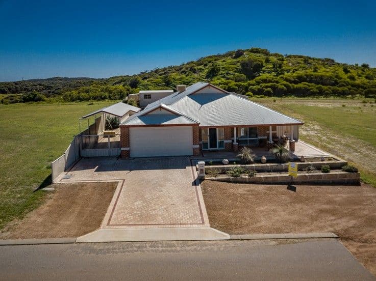 121 North Shore Drive, Dongara WA 6525, Dongara - Image 1