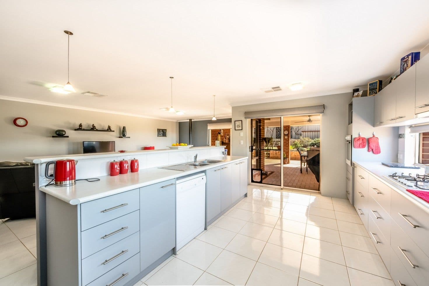 121 North Shore Drive, Dongara WA 6525, Dongara - Thumbnail 2
