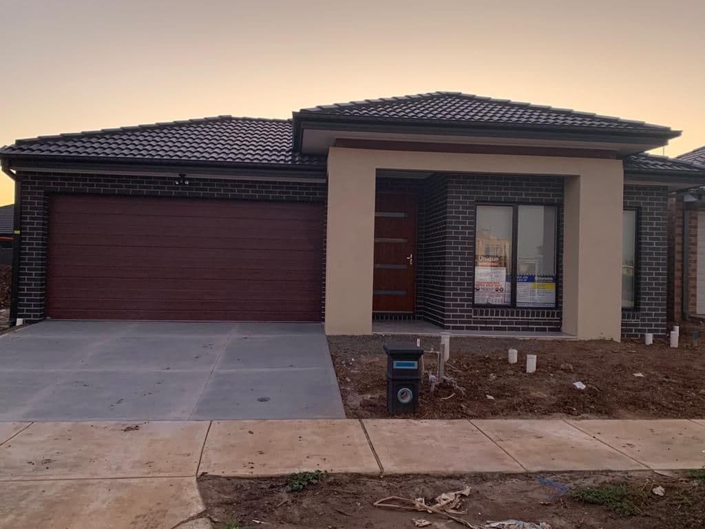 27 Broughton Avenue, COBBLEBANK VIC 3338, Cobblebank - Image 1