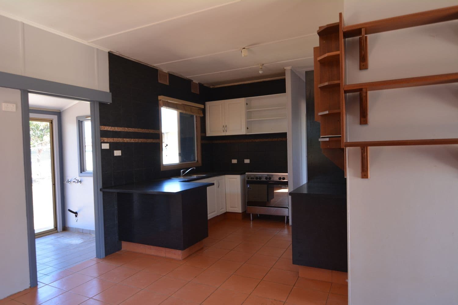 12 Morgan Way, Carnarvon WA 6701, Carnarvon - Thumbnail 2