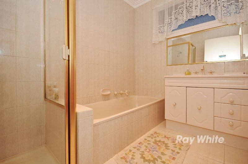 61 Bona Vista Road, BAYSWATER VIC 3153, Bayswater - Thumbnail 4