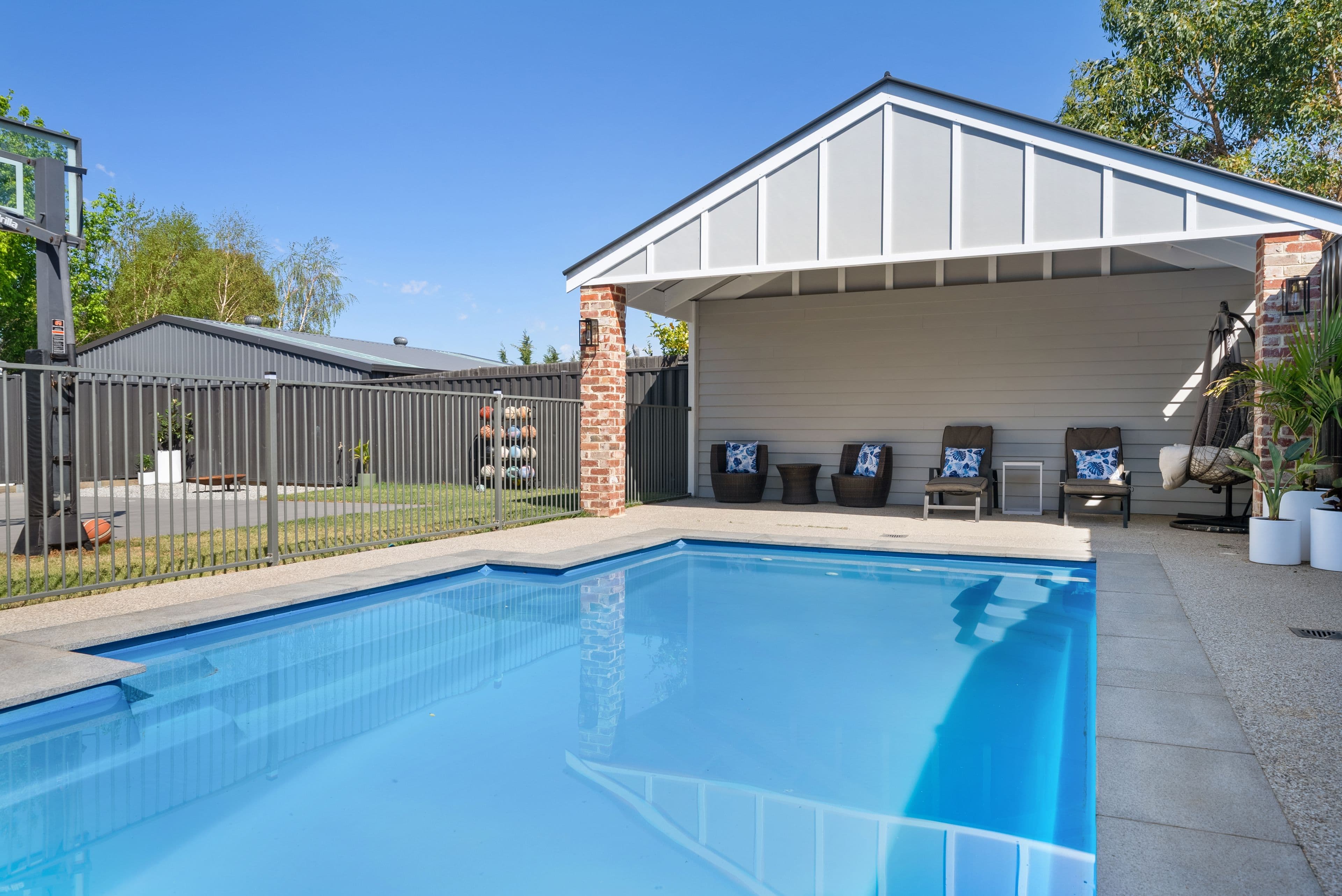 85 Beach Street, Cleveland QLD 4163, Cleveland - Thumbnail 2