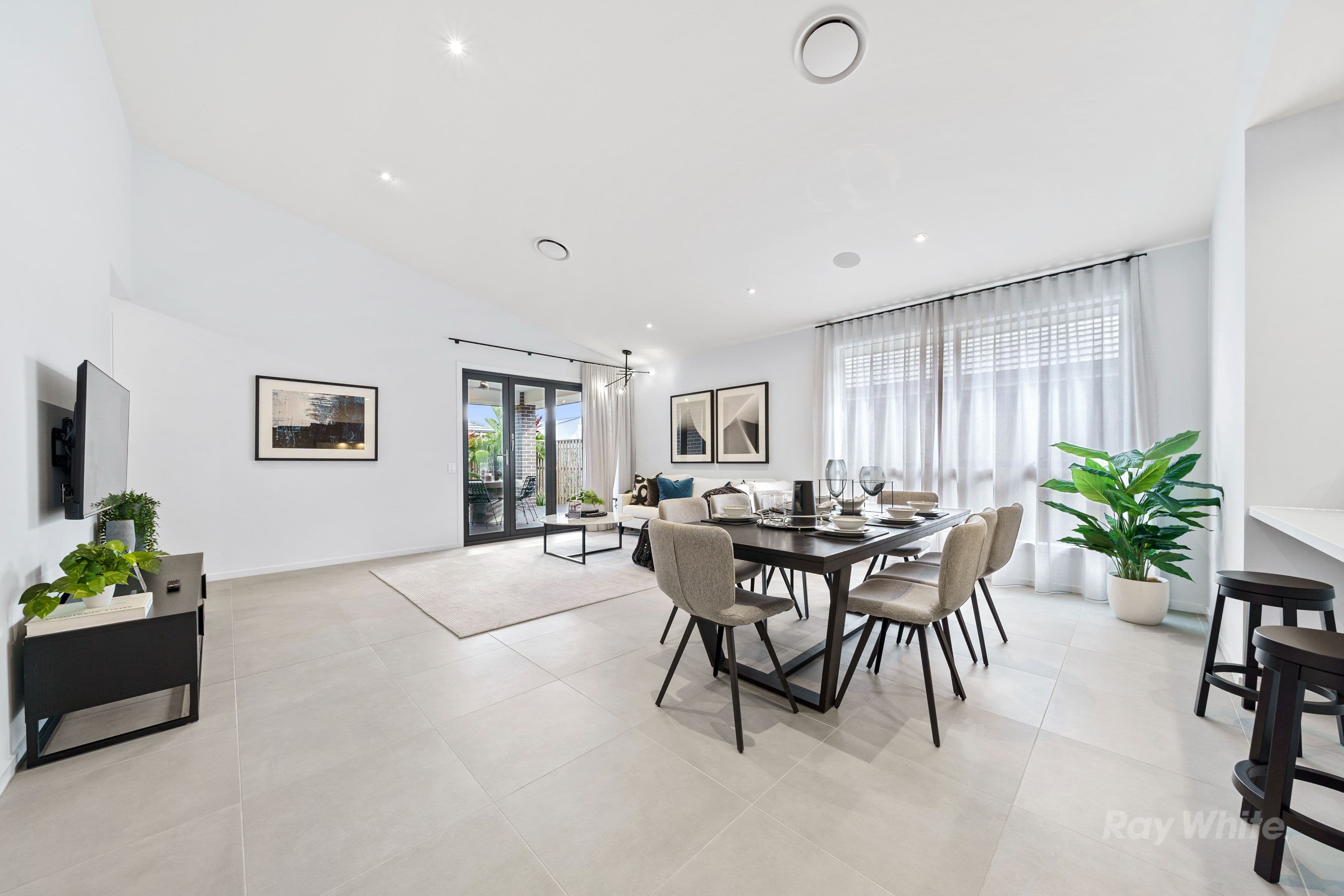 13 Cypress Street, Park Ridge QLD 4125, Park Ridge - Thumbnail 4