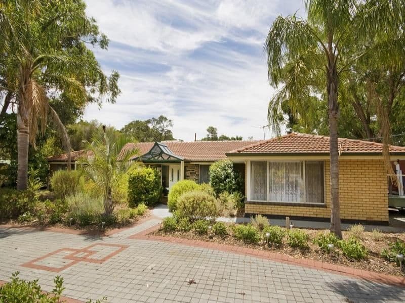 4 Connor Road, LESMURDIE WA 6076, Lesmurdie - Image 1