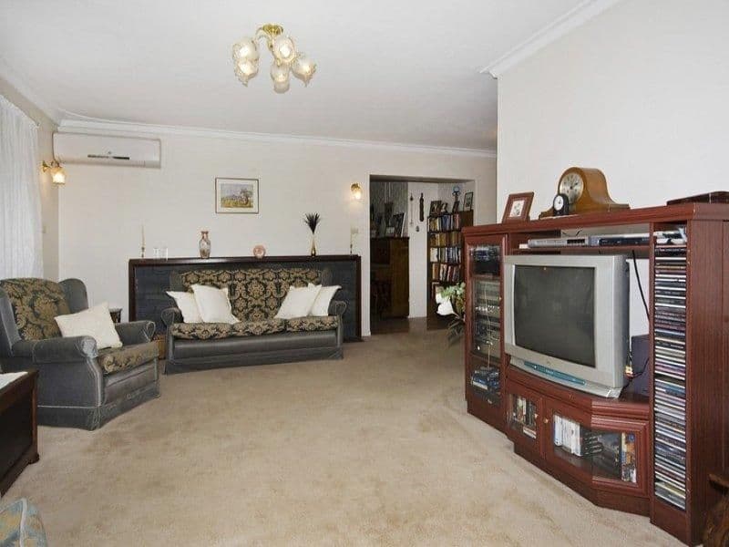 4 Connor Road, LESMURDIE WA 6076, Lesmurdie - Thumbnail 5