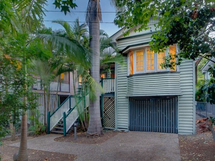 77 Victoria Terrace, GREENSLOPES QLD 4120, Greenslopes - Image 1