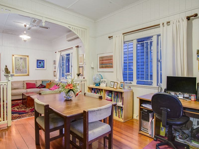 77 Victoria Terrace, GREENSLOPES QLD 4120, Greenslopes - Thumbnail 2