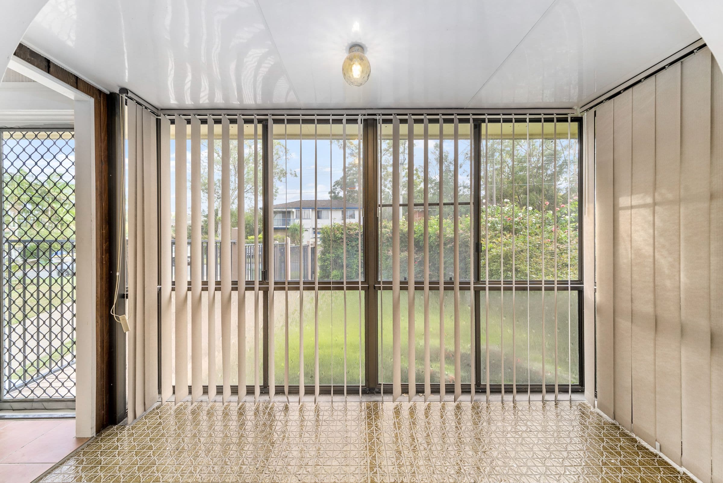 15 Conlo Crescent, Ferny Hills QLD 4055, Ferny Hills - Thumbnail 4