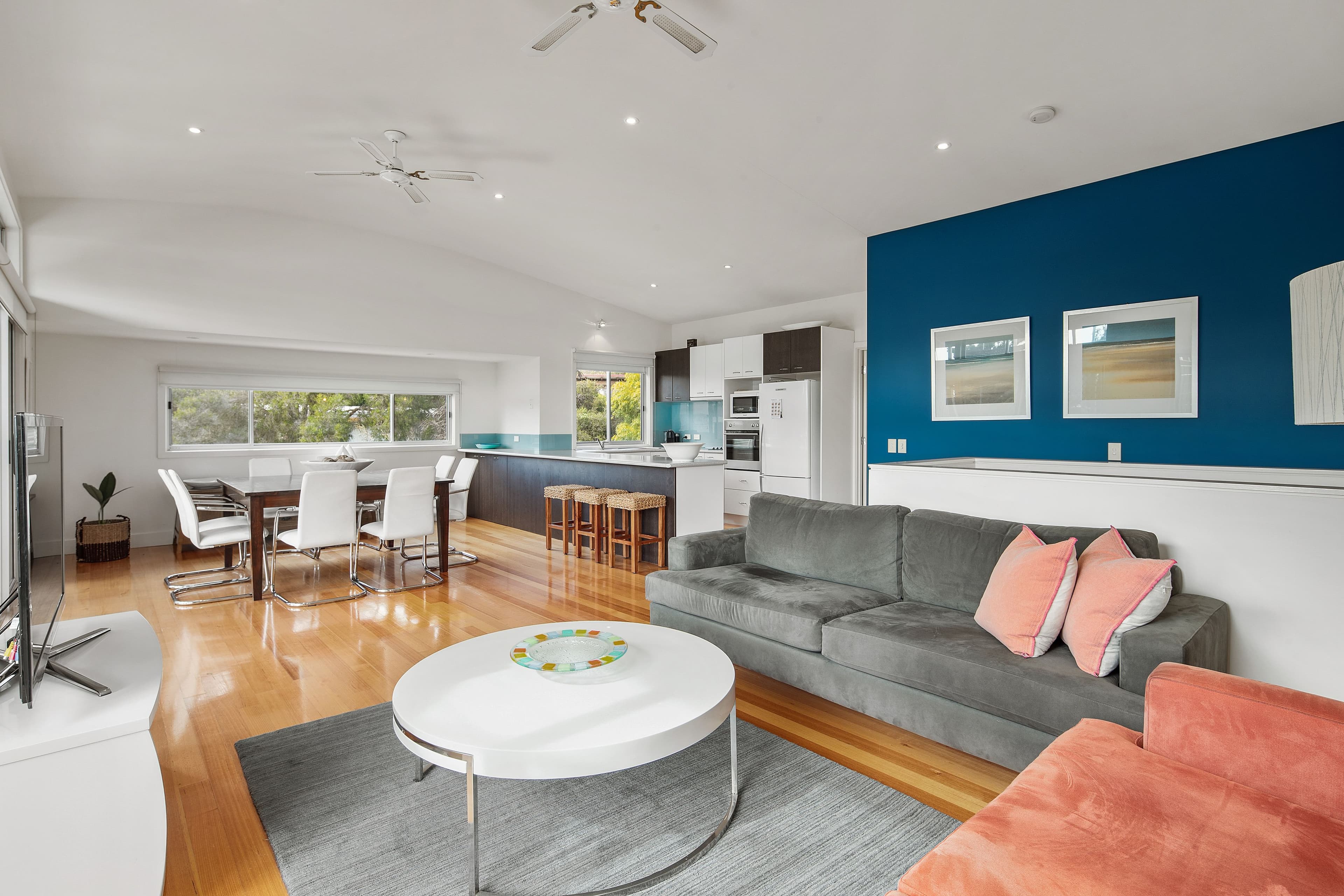 17 McRae Avenue, Cowes VIC 3922, Cowes - Thumbnail 2