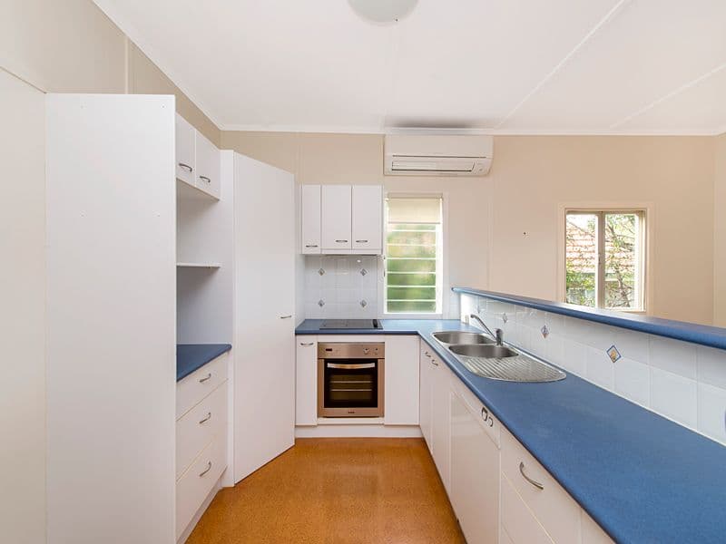 21 Coleman Street, GRACEVILLE QLD 4075, Graceville - Thumbnail 4