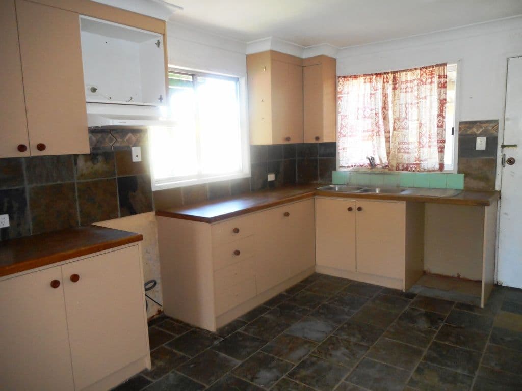 8 Deakin Crescent, Nanango QLD 4615, Nanango - Thumbnail 4