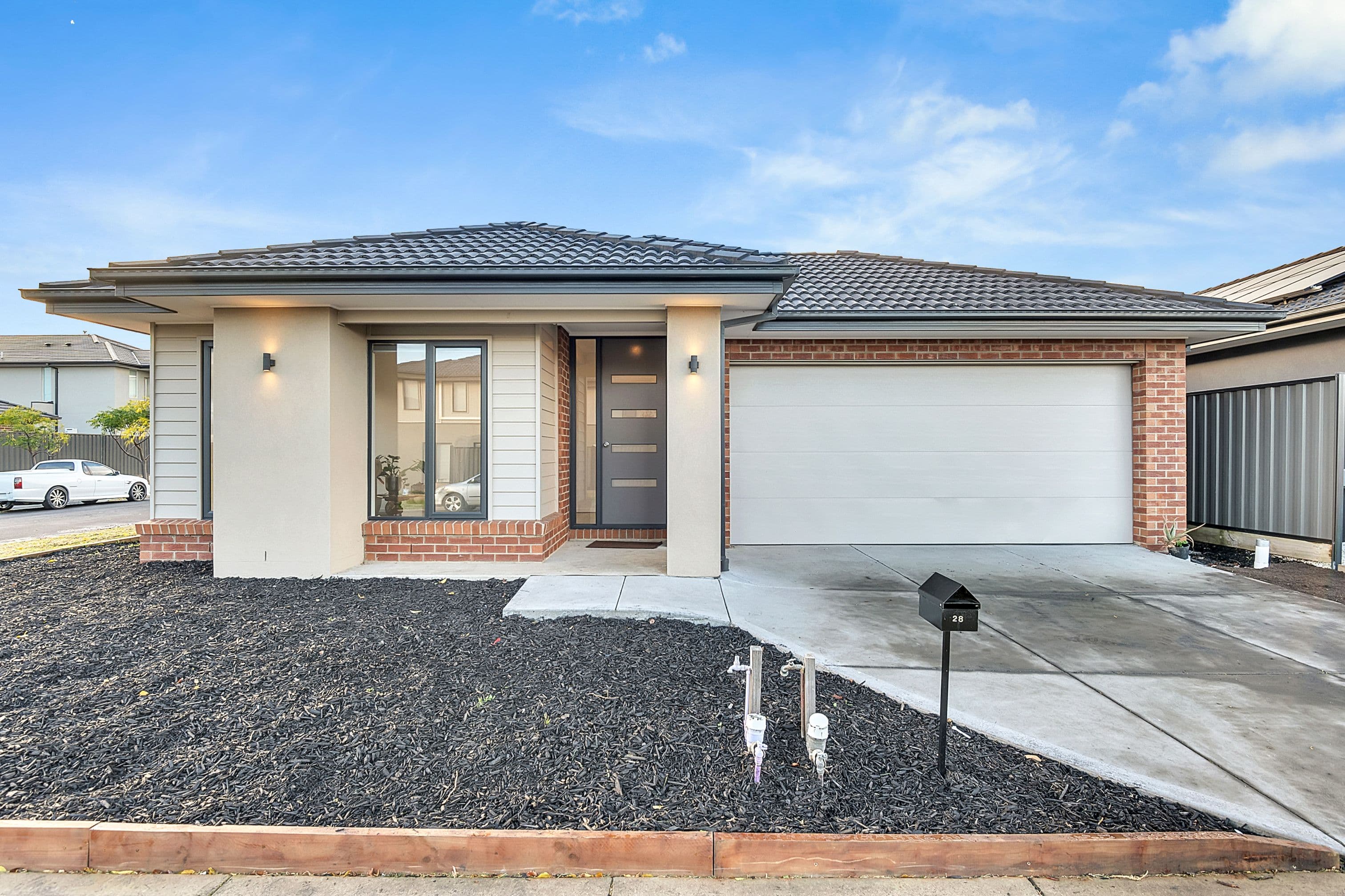28 Oakley Avenue, Kalkallo VIC 3064, Kalkallo - Thumbnail 2