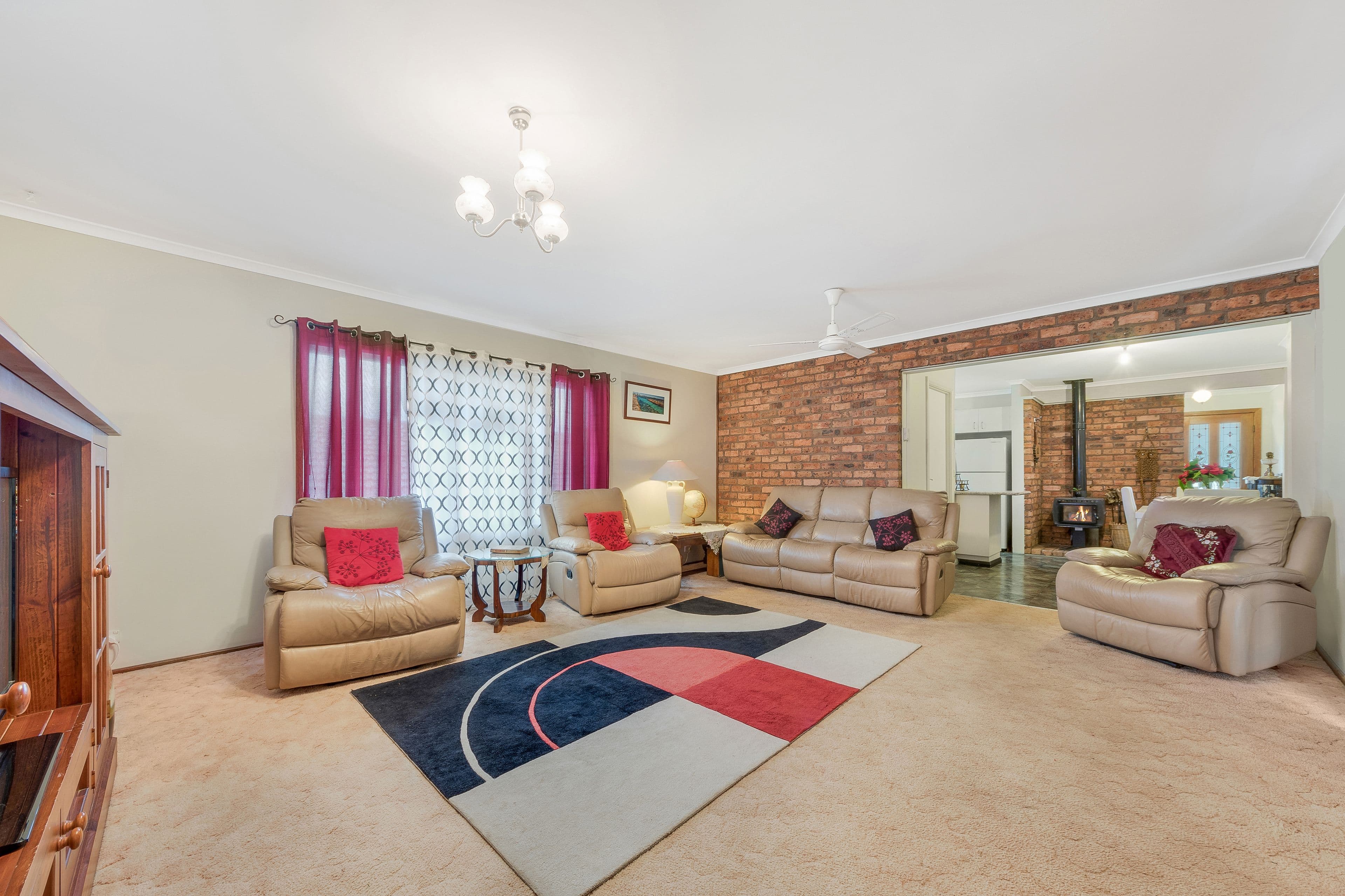 9 Warrina Road, Bradbury NSW 2560, Bradbury - Thumbnail 2
