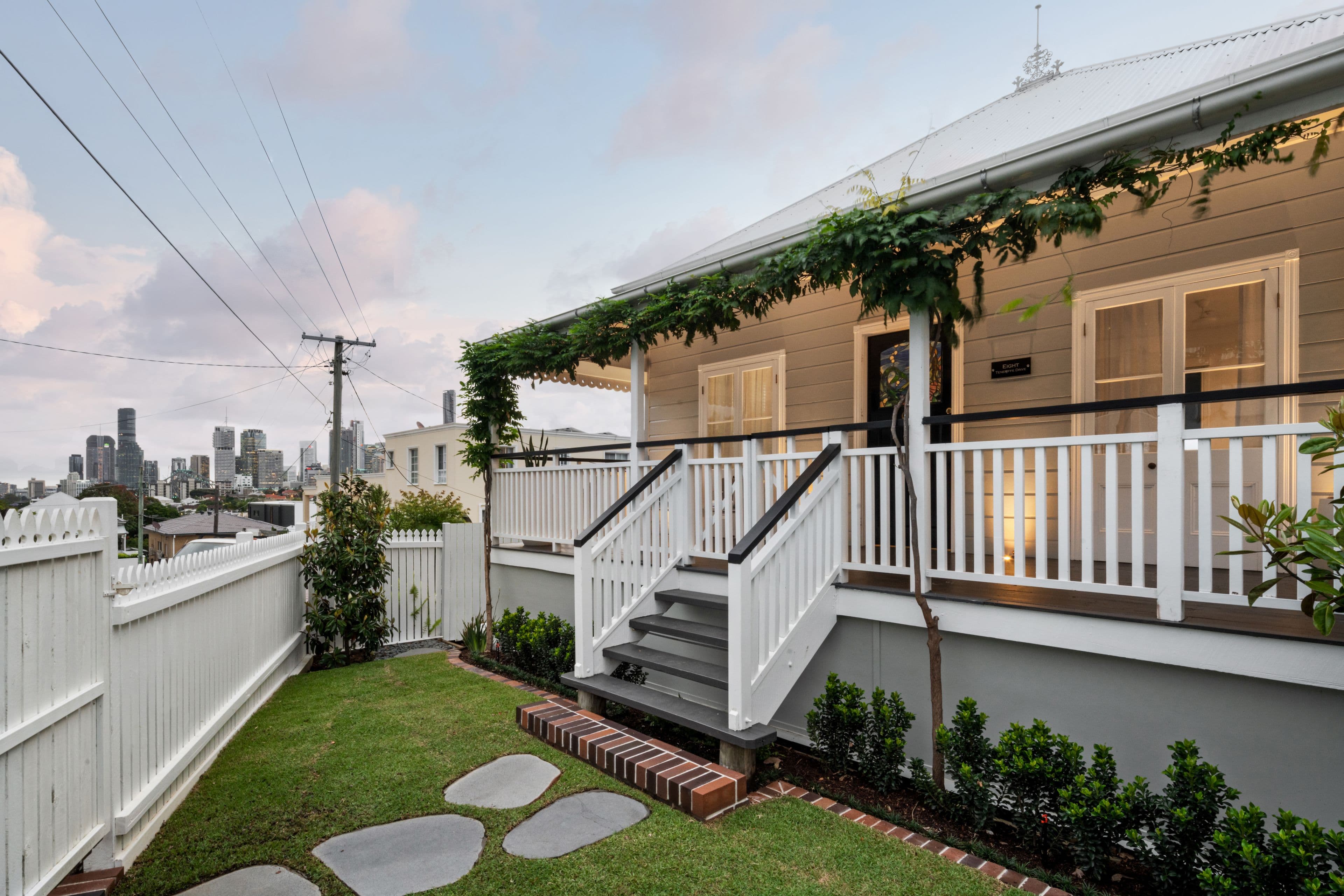 8 Teneriffe Drive, Teneriffe QLD 4005, Teneriffe - Thumbnail 2