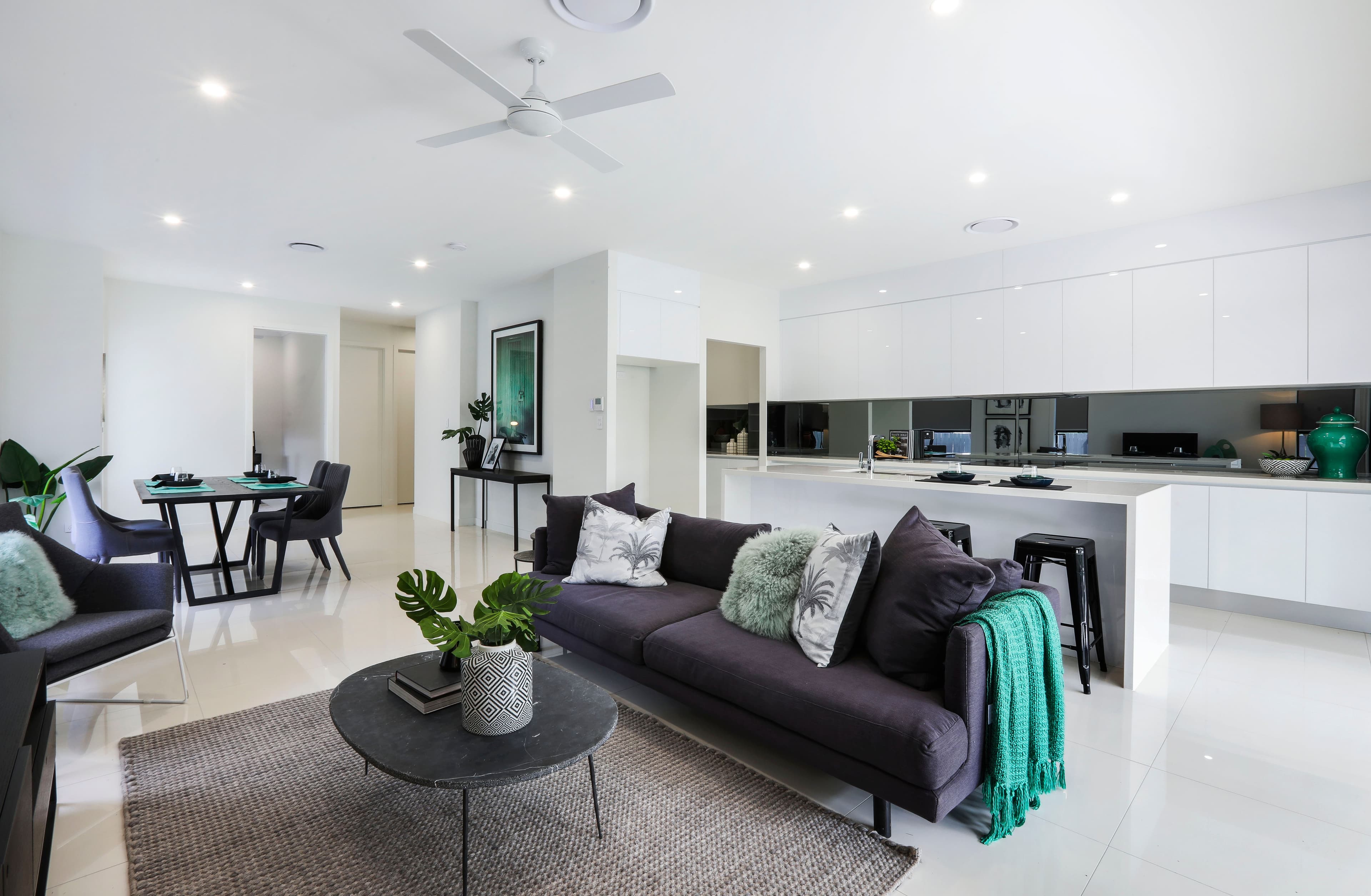 6 Lee Road, Runaway Bay QLD 4216, Runaway Bay - Thumbnail 6