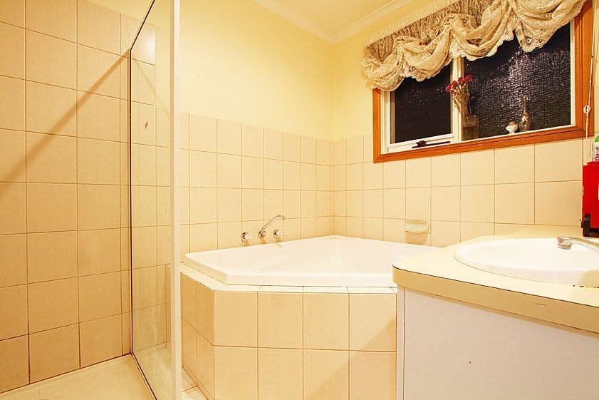258 Betula Avenue, MILL PARK VIC 3082, Mill Park - Thumbnail 8