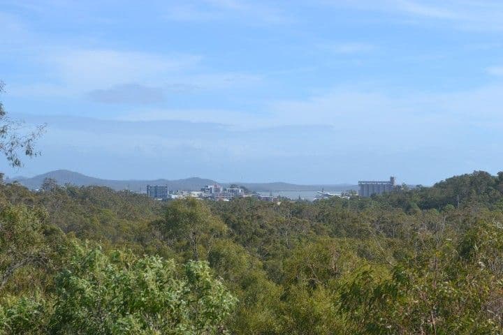 44 Dolphin Terrace, SOUTH GLADSTONE QLD 4680, South Gladstone - Thumbnail 2