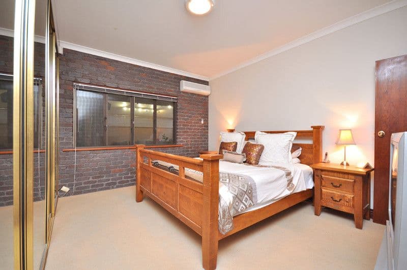 2 Temora Street, CARINA HEIGHTS QLD 4152, Carina Heights - Thumbnail 4