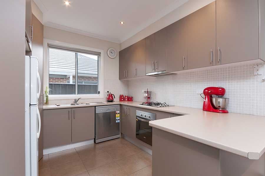 6 Waterway Street, Craigieburn VIC 3064, Craigieburn - Thumbnail 2