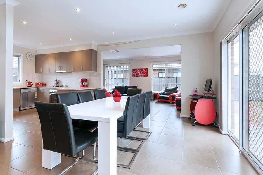 6 Waterway Street, Craigieburn VIC 3064, Craigieburn - Thumbnail 4