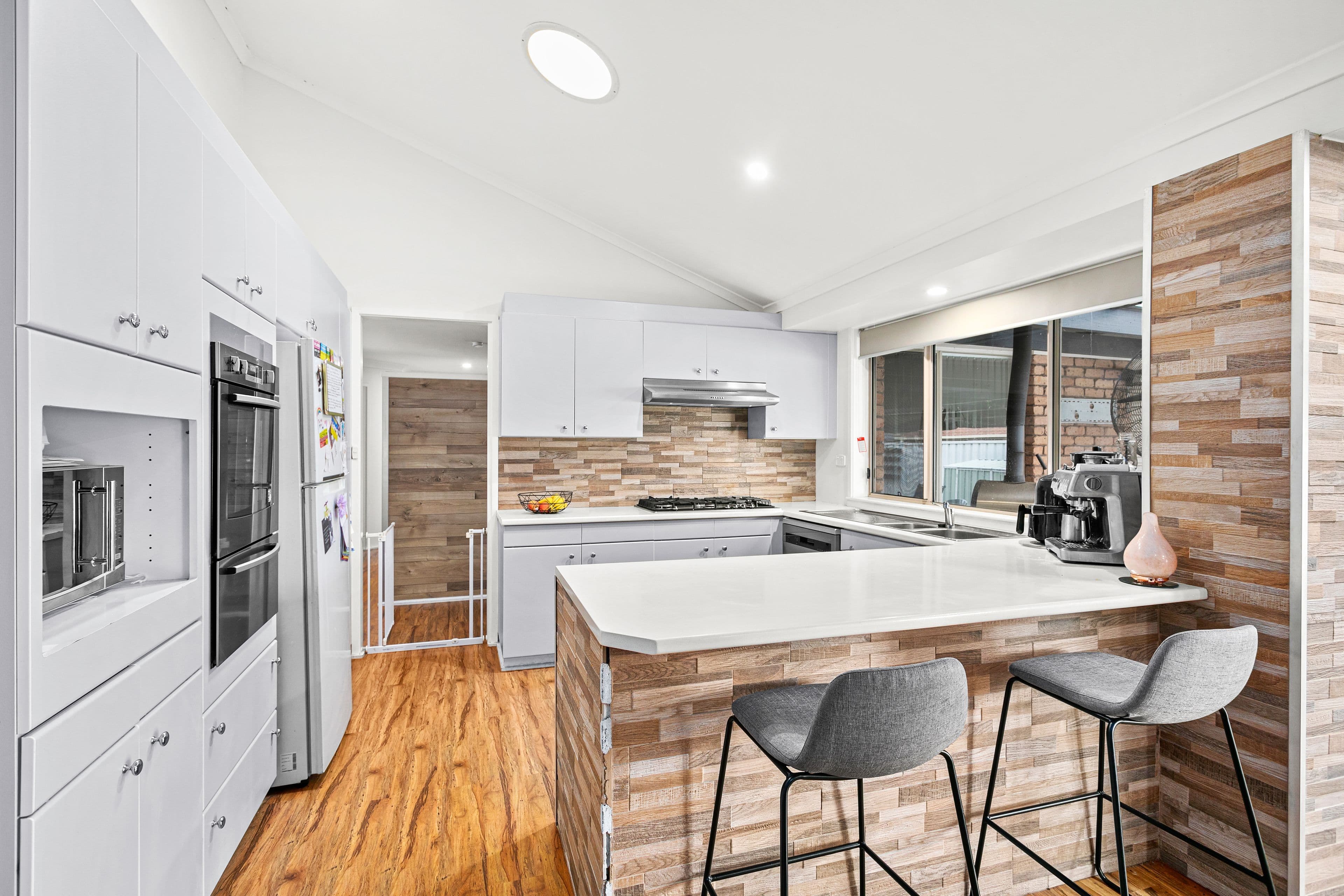 27 Charlotte Crescent, Albion Park NSW 2527, Albion Park - Thumbnail 2