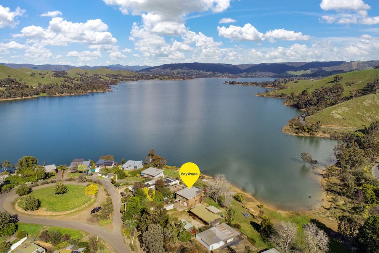 30 Dawn Crescent, Bonnie Doon VIC 3720, Bonnie Doon - Thumbnail 2