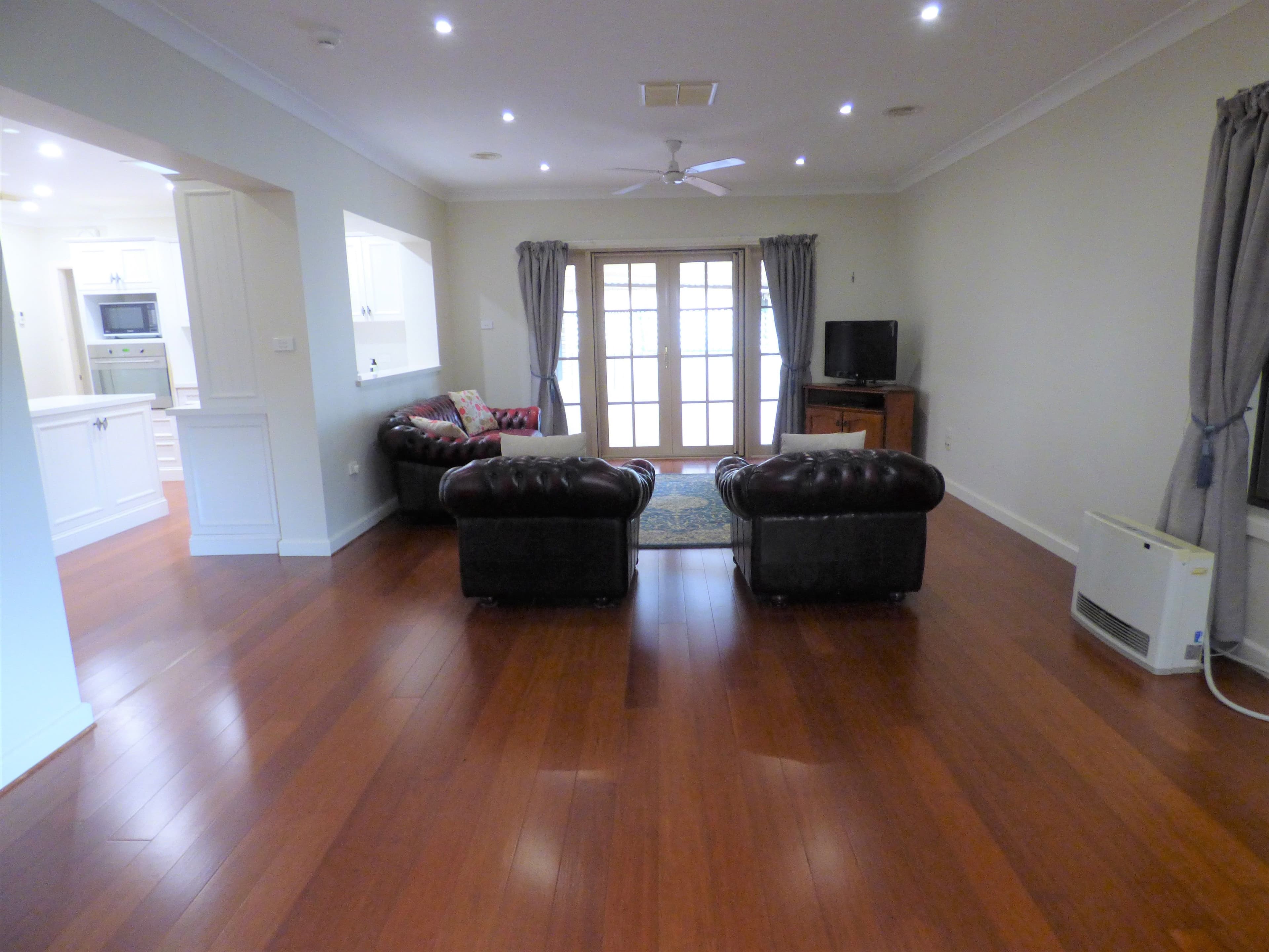 8 Blue Gum Street, Forbes NSW 2871, Forbes - Thumbnail 4