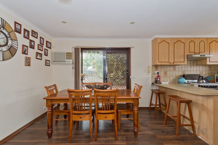 4-21 Joan Street, MELTON VIC 3337, Melton - Thumbnail 3