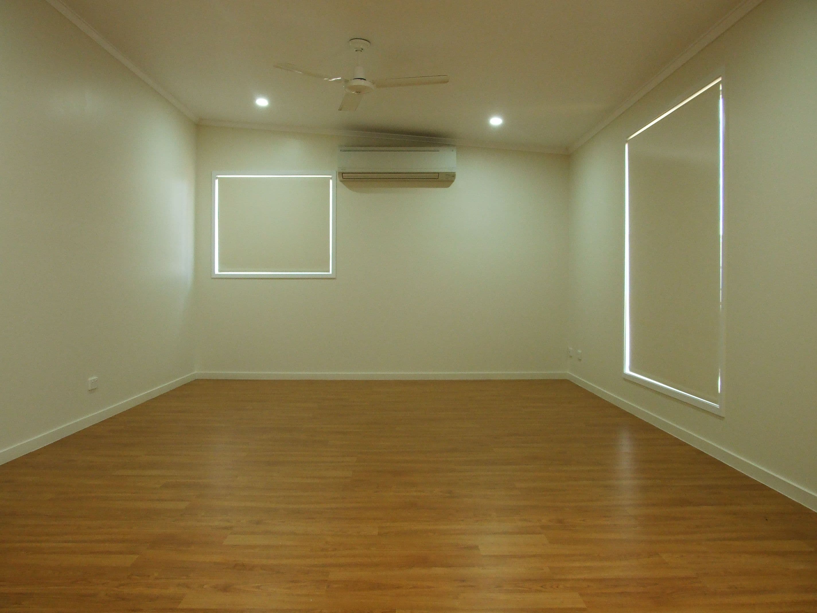 22 Robin Road, Longreach QLD 4730, Longreach - Thumbnail 3