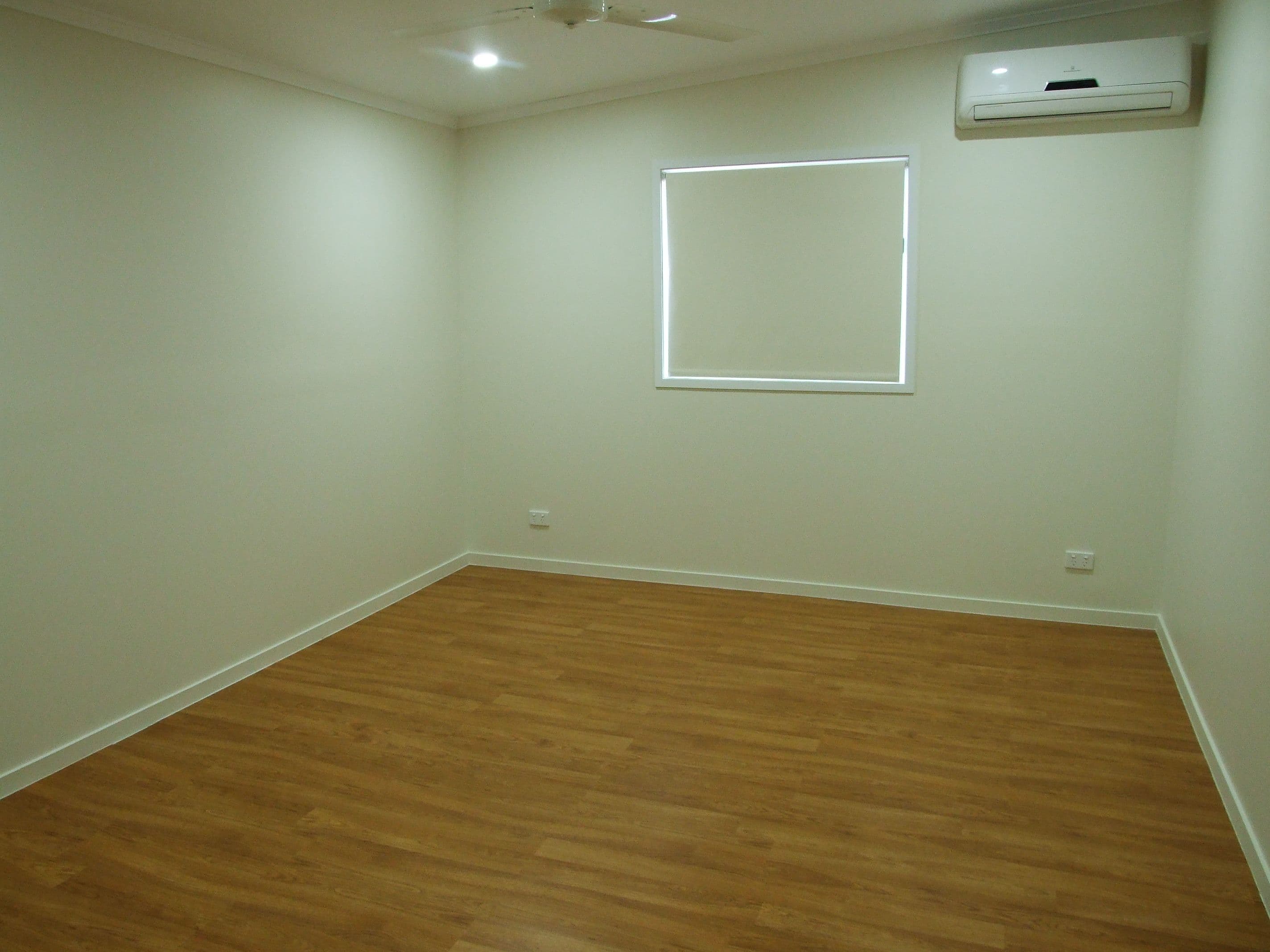 22 Robin Road, Longreach QLD 4730, Longreach - Thumbnail 5