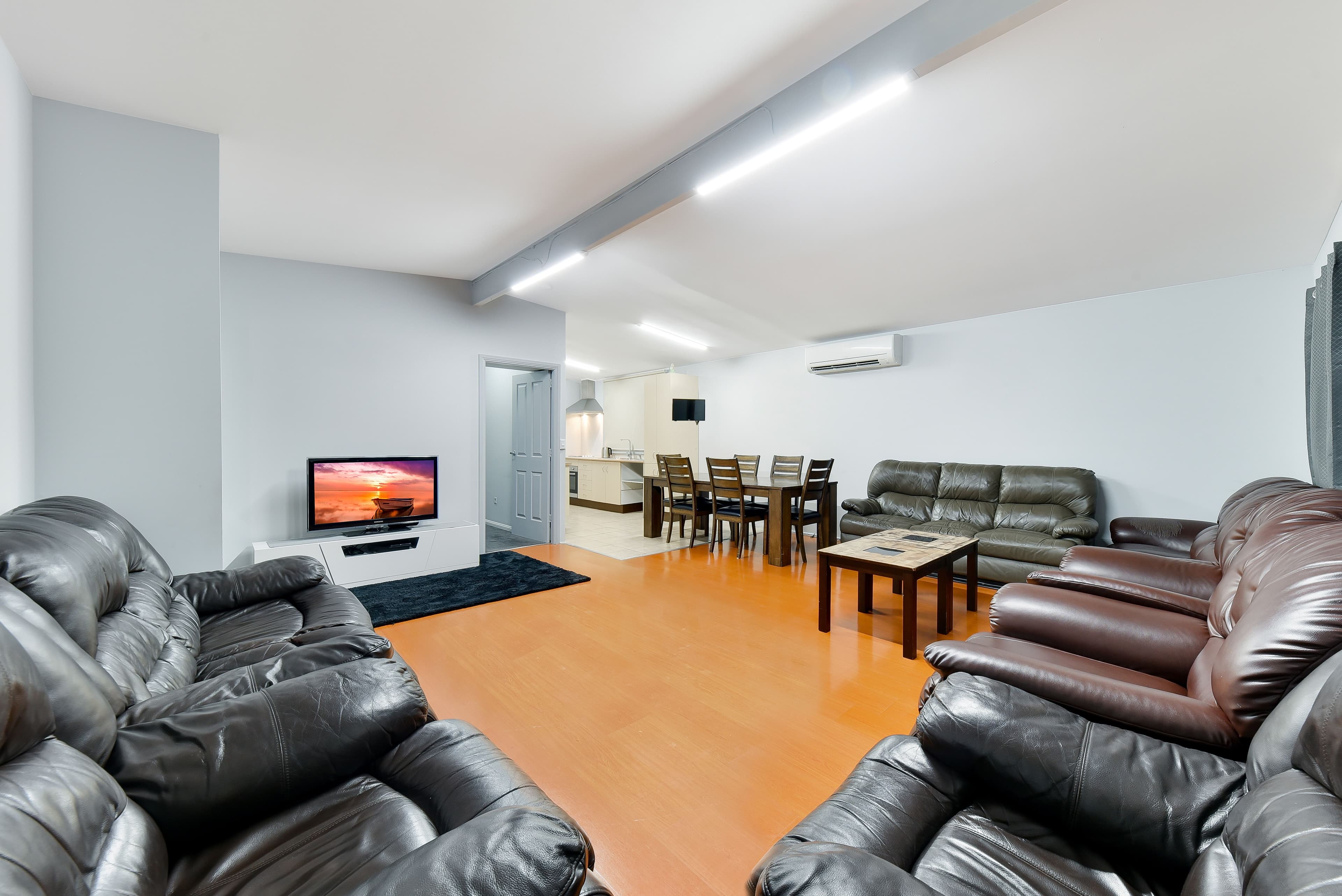 20 Brudenell Avenue, Leumeah - Thumbnail 2