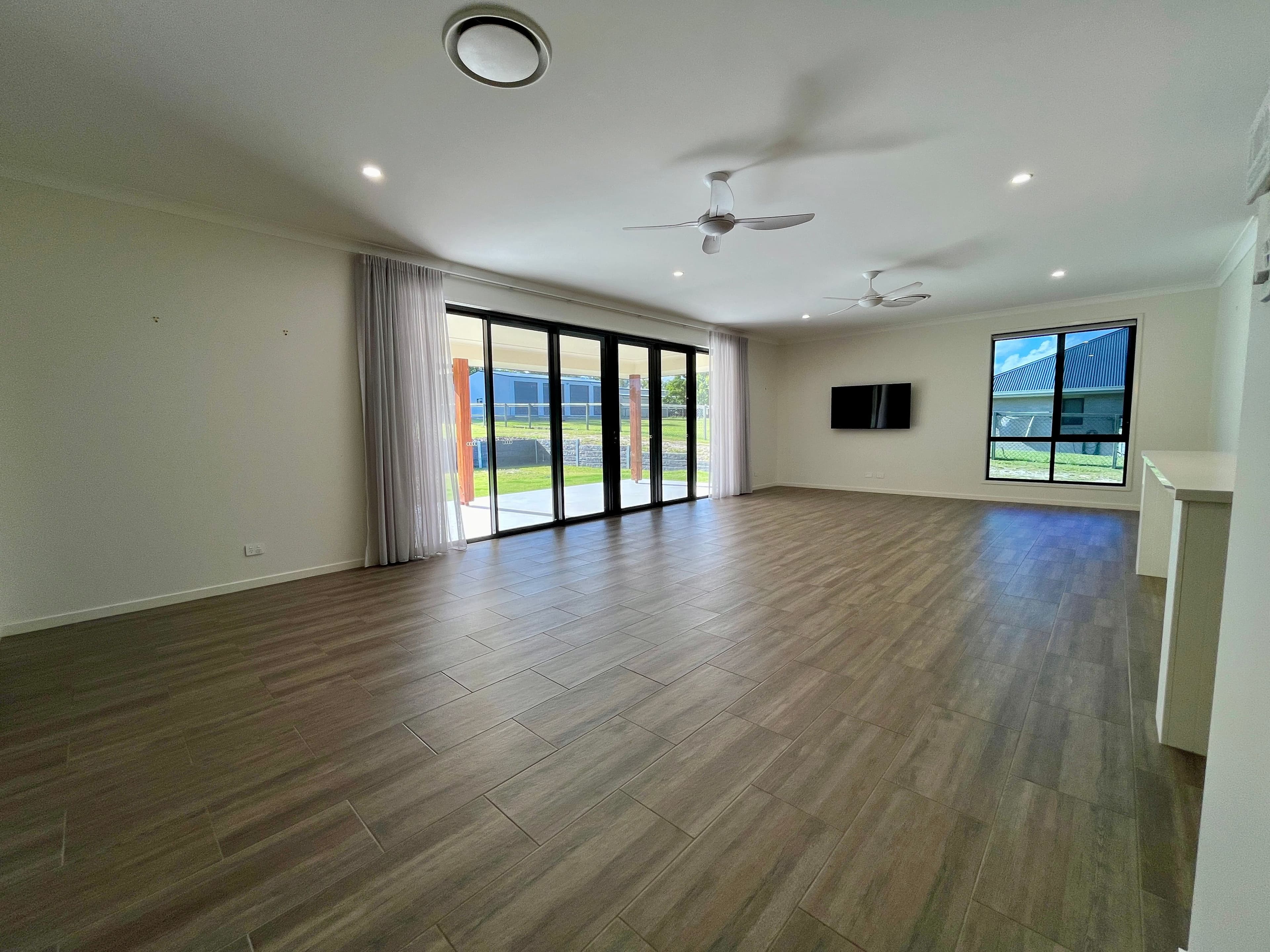 34 Twin Oaks Court, Woodford QLD 4514, Woodford - Thumbnail 3