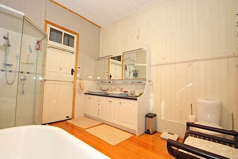 11 Ferrett Street, SADLIERS CROSSING QLD 4305, Sadliers Crossing - Thumbnail 2