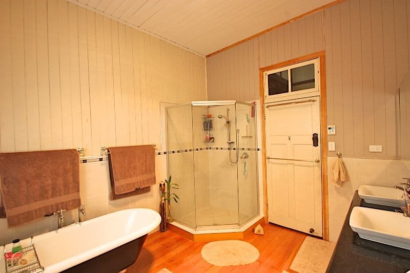11 Ferrett Street, SADLIERS CROSSING QLD 4305, Sadliers Crossing - Thumbnail 3